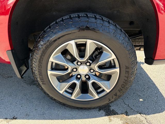 Used 2022 Chevrolet Silverado 1500 LT AWD/4WD image 31