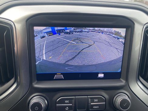 Used 2022 Chevrolet Silverado 1500 LT image 24