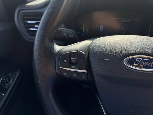 Used 2025 Ford Escape Active AWD/4WD image 28