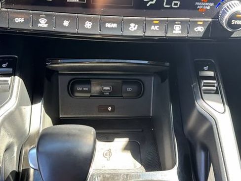 Used 2022 Kia Telluride S AWD/4WD image 28