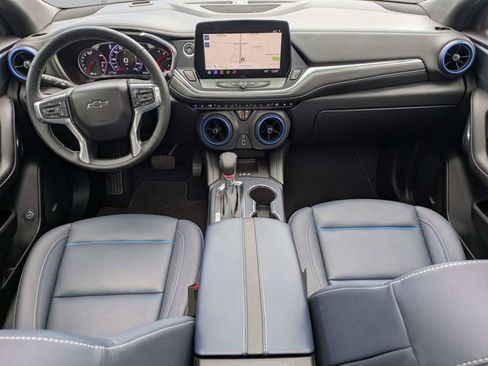 Used 2025 Chevrolet Blazer RS w/ Enhanced Convenience Package FWD image 16
