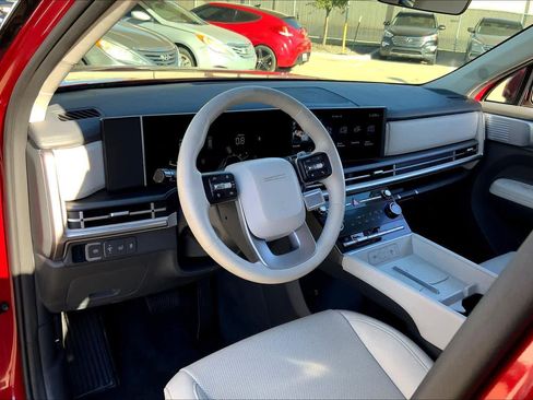 Used 2025 Hyundai Santa Fe SEL image 17