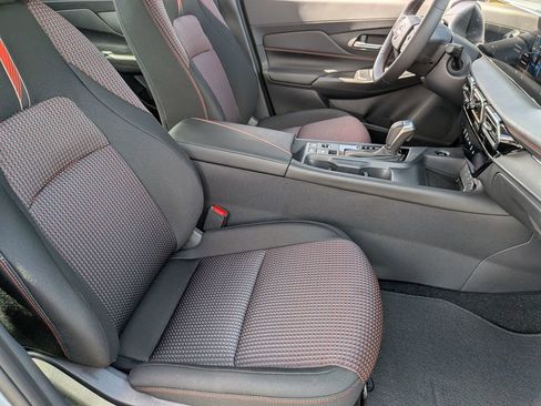 New 2026 Nissan Sentra SR w/ Floor Mat Package FWD image 33