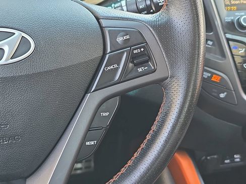Used 2016 Hyundai Veloster Turbo FWD image 19