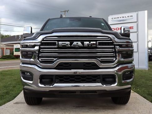 Used 2025 RAM 2500 Laramie image 6