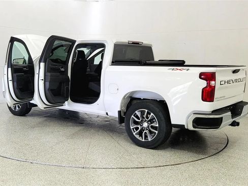 Used 2023 Chevrolet Silverado 1500 LT AWD/4WD image 11