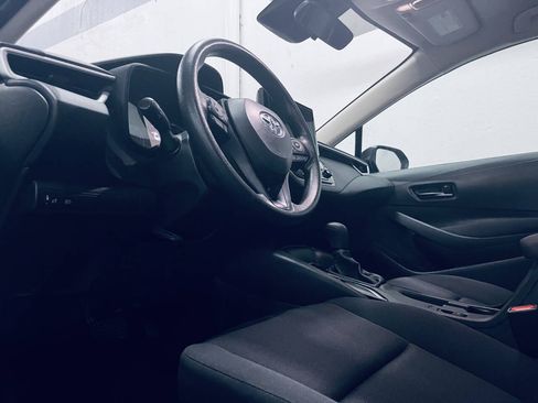 Used 2025 Toyota Corolla LE FWD image 15