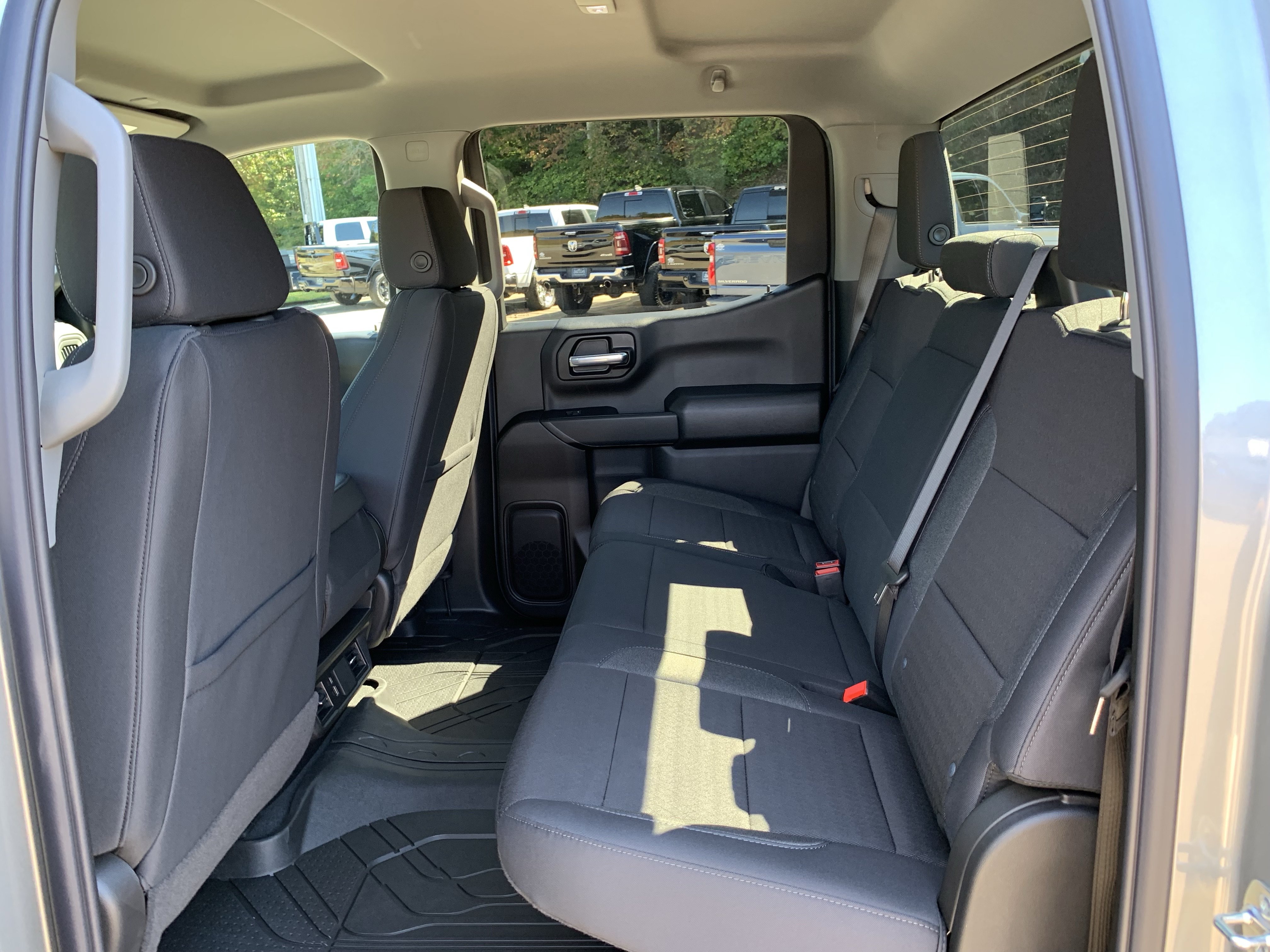 New 2026 Chevrolet Silverado 1500 Custom w/ Turbomax Blackout Package AWD/4WD image 17
