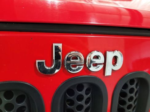 Used 2015 Jeep Wrangler Unlimited Sport image 57