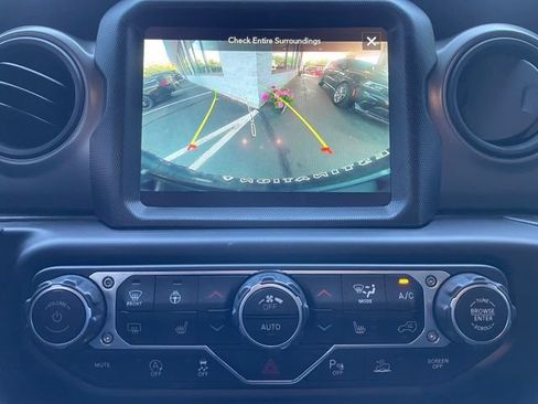 Used 2023 Jeep Wrangler Unlimited Sport AWD/4WD image 20