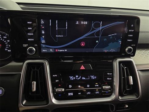 Used 2022 Kia Sorento EX w/ Panoramic Sunroof Package image 13