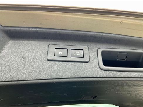 Used 2023 Subaru Forester Premium image 36