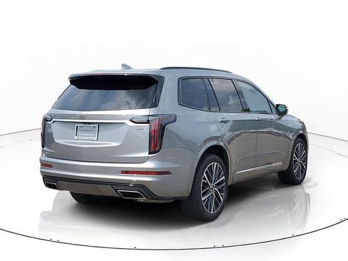 Certified 2024 Cadillac XT6 Sport w/ Technology Package AWD/4WD image 3
