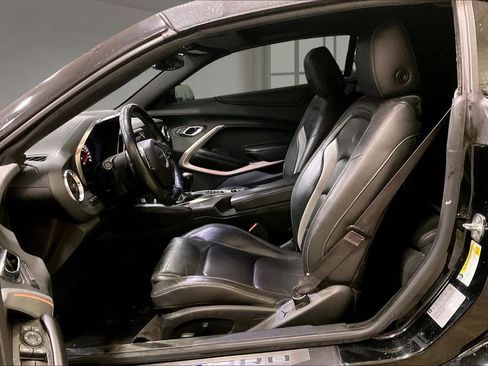Used 2017 Chevrolet Camaro SS image 22