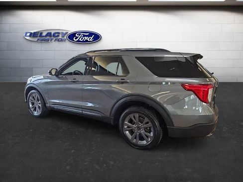 Used 2023 Ford Explorer XLT w/ Equipment Group 202A image 3