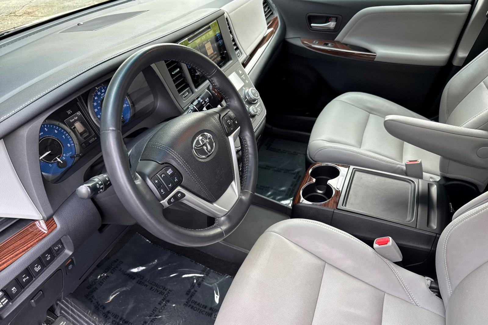 Used 2015 Toyota Sienna Limited Premium AWD/4WD image 11