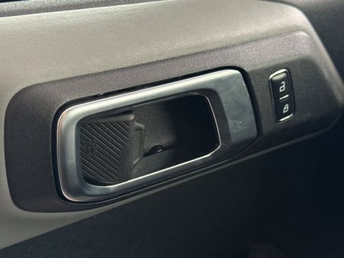 Used 2023 Ford Bronco Badlands image 13