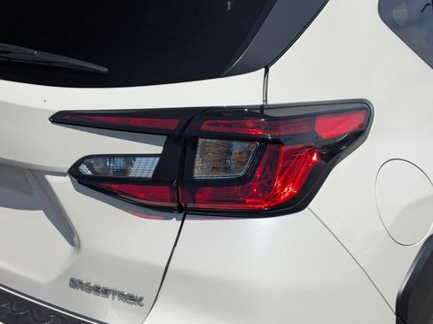 Certified 2025 Subaru Crosstrek 2.5i Limited w/ Crosstrek Mirror Package AWD/4WD image 12