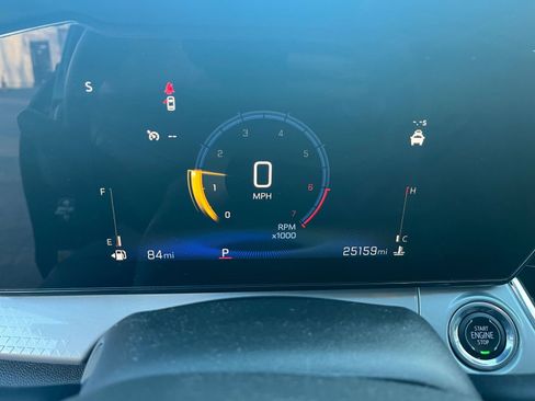 Used 2025 Chevrolet Trax LT image 34