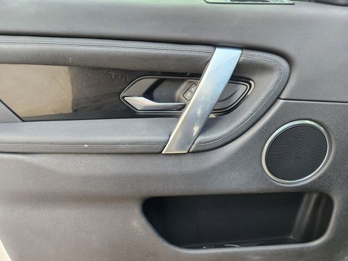 Used 2020 Land Rover Discovery Sport S image 22