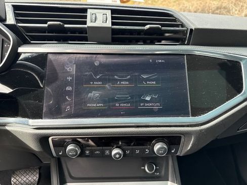 Used 2021 Audi Q3 2.0T Premium image 22