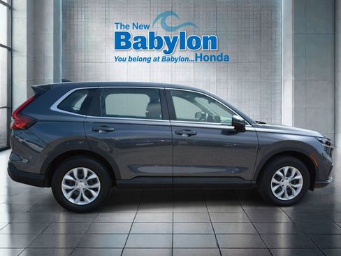 Used 2023 Honda CR-V LX image 5
