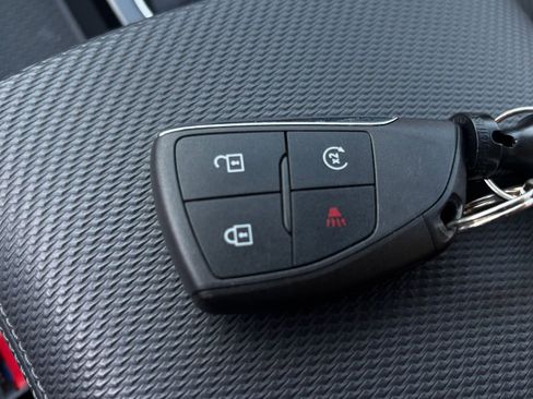 Used 2025 Chevrolet Equinox LT image 22