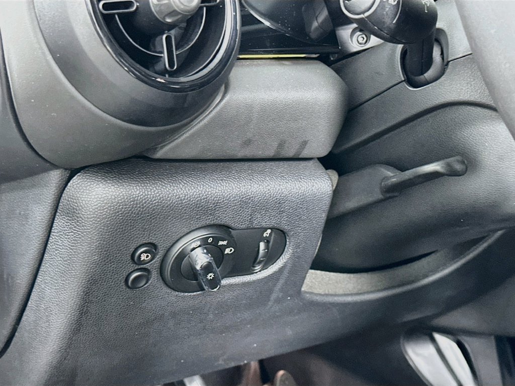 Used 2024 MINI Cooper S FWD image 10