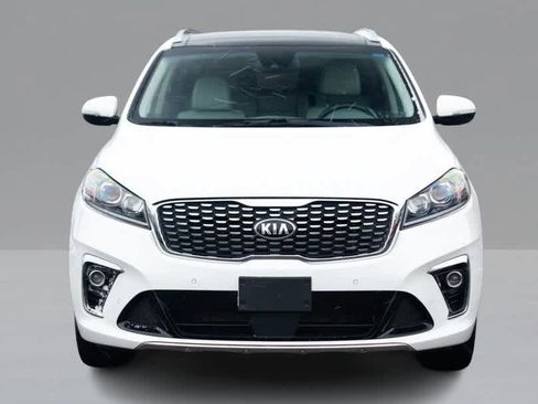 Used 2019 Kia Sorento SX image 2