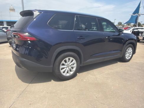 Used 2026 Toyota Grand Highlander FWD image 3