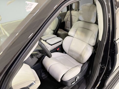 New 2026 Lincoln Navigator L Reserve AWD/4WD image 10
