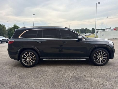 Used 2025 Mercedes-Benz GLS 580 4MATIC image 5