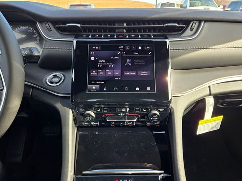 New 2025 Jeep Grand Cherokee Laredo X image 20