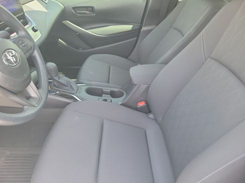 Used 2025 Toyota Corolla LE FWD image 19