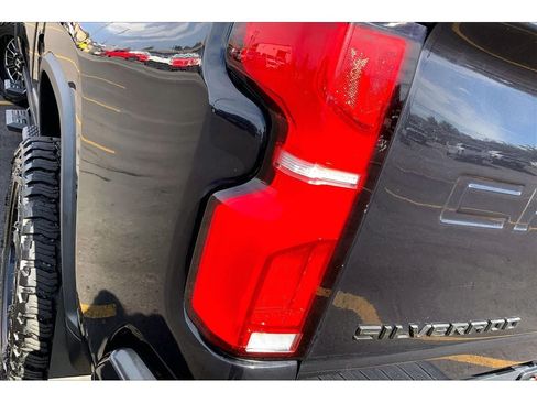 Used 2024 Chevrolet Silverado 3500 LTZ w/ LTZ Convenience Package AWD/4WD image 30