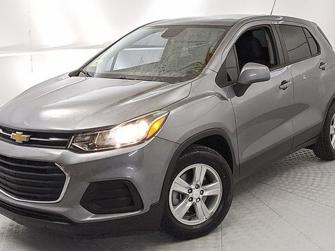 Used 2020 Chevrolet Trax LS w/ Tint and Cruise Package FWD image 6