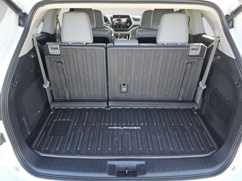 Used 2022 Toyota Highlander Platinum image 29