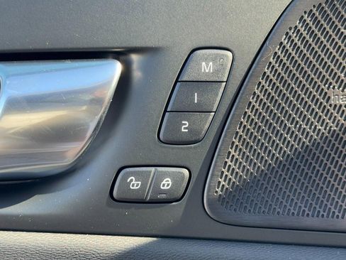 New 2026 Volvo XC60 T8 Plus w/ Climate Package image 10