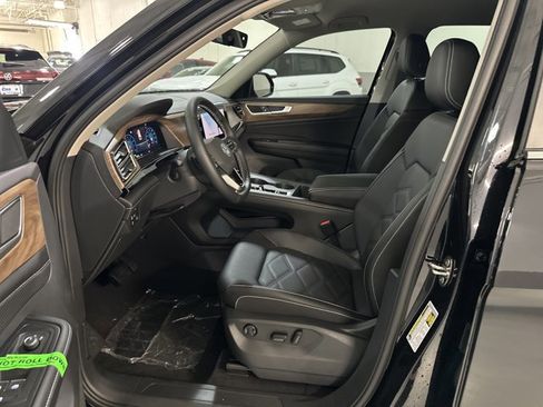 New 2026 Volkswagen Atlas SE image 15