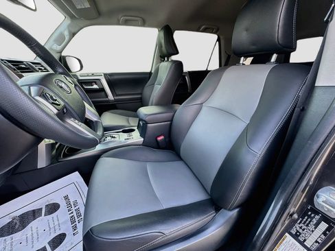 Used 2019 Toyota 4Runner SR5 Premium AWD/4WD image 24