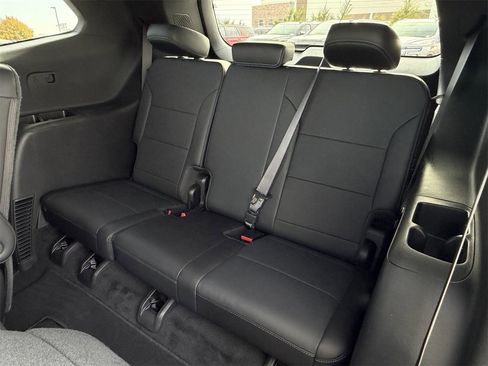 Certified 2025 Buick Enclave Preferred image 30