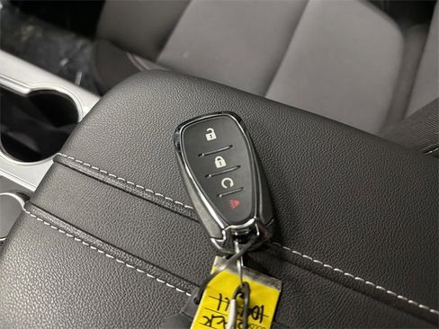 New 2025 Chevrolet Blazer LT w/ Midnight/Sport Edition image 31