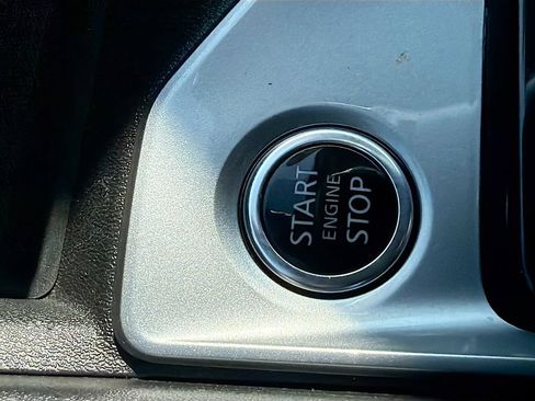 Used 2025 Nissan Altima 2.5 SV FWD image 33