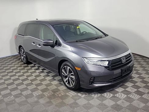 Certified 2024 Honda Odyssey Touring image 2