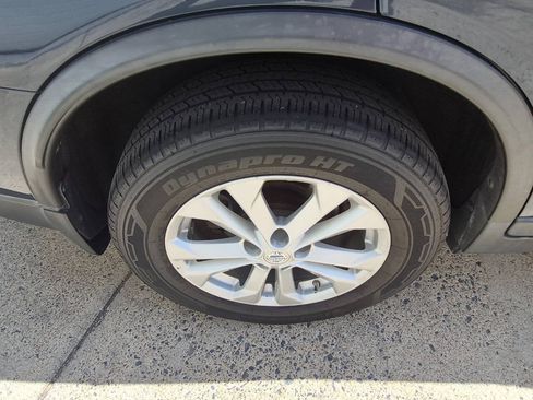Used 2016 Nissan Rogue SV AWD/4WD image 10