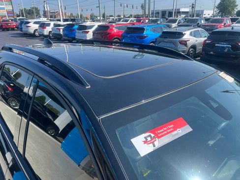 Used 2023 Chevrolet Equinox Premier FWD image 22