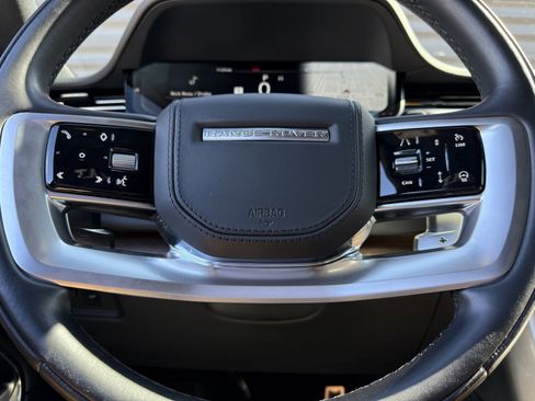 Used 2023 Land Rover Range Rover Long Wheelbase SE image 24