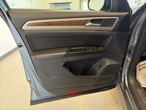 Used 2019 Volkswagen Atlas SEL Premium AWD/4WD image 44