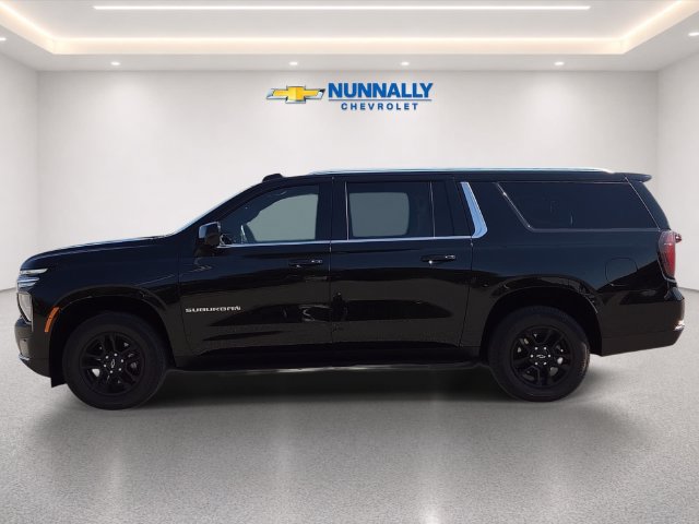 Certified 2025 Chevrolet Suburban LT AWD/4WD image 2