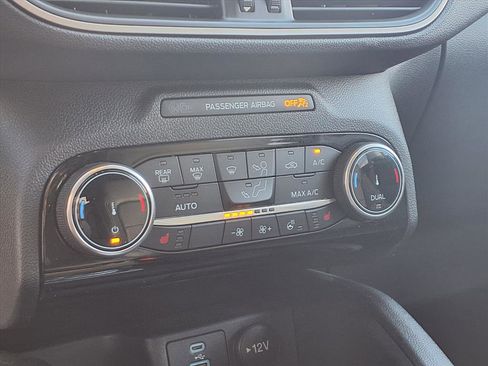 Used 2022 Ford Escape SEL w/ Technology Package image 17